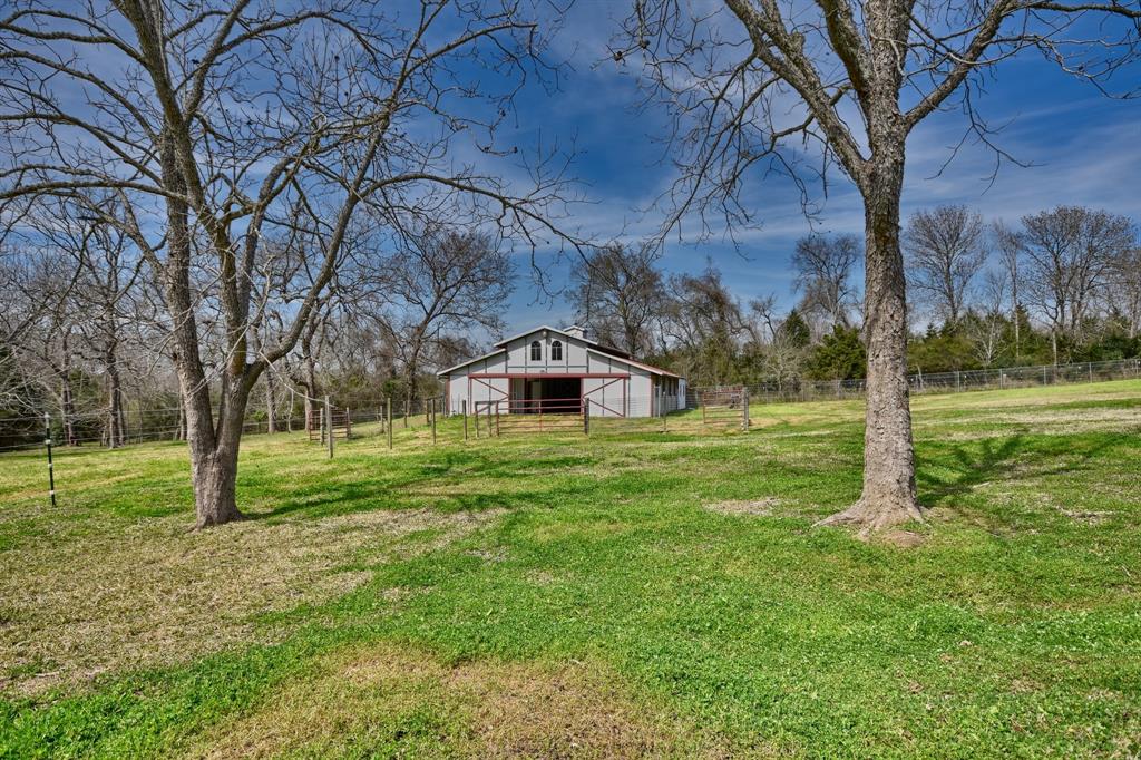 10909 FARM TO MARKET 2447 E, CHAPPELL HILL, TX 77426 Country Homes & Ranches