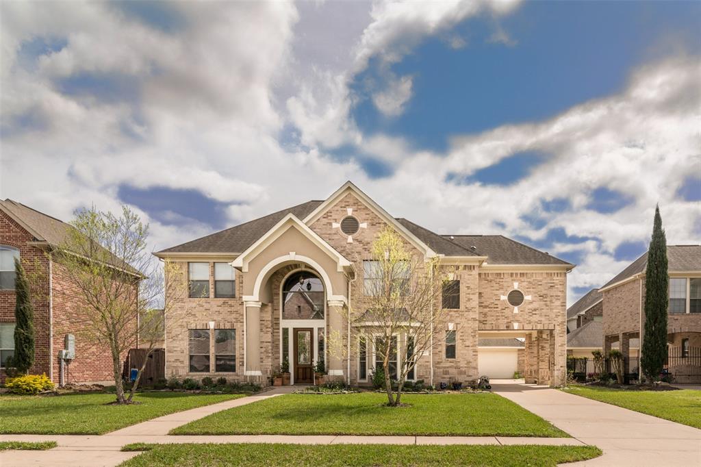 204 Grand Creek Drive League City Tx 77573 Sotheby S
