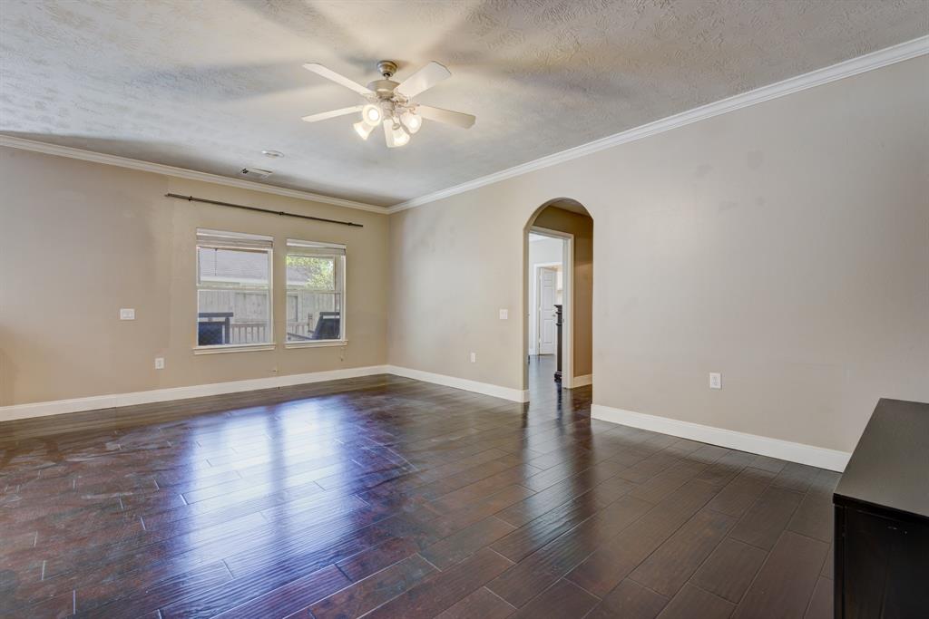 51 Darlinghurst Drive Conroe Tx 77384 Martha Turner Sotheby S