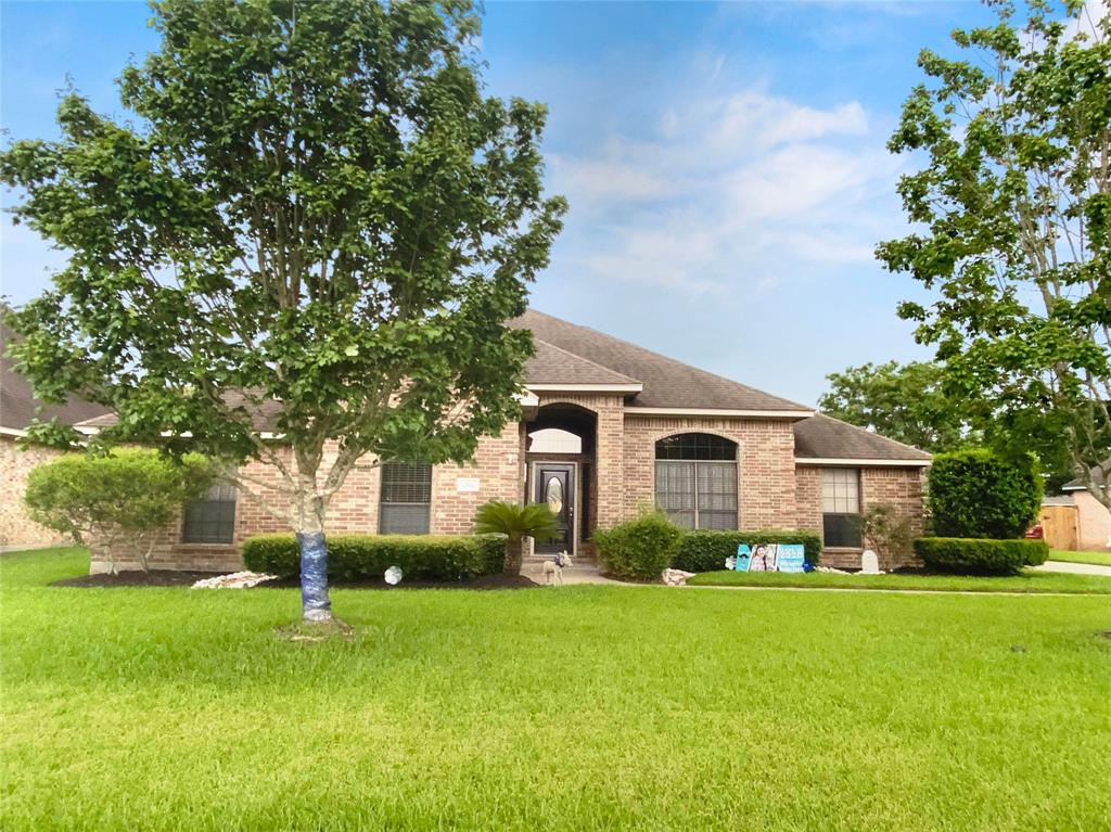 208 Tearose Lane, Lake Jackson, TX 77566 US Brazoria Home for TBT